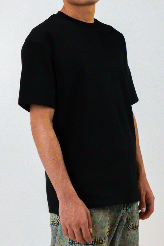 BLACK T-SHIRT 1.0